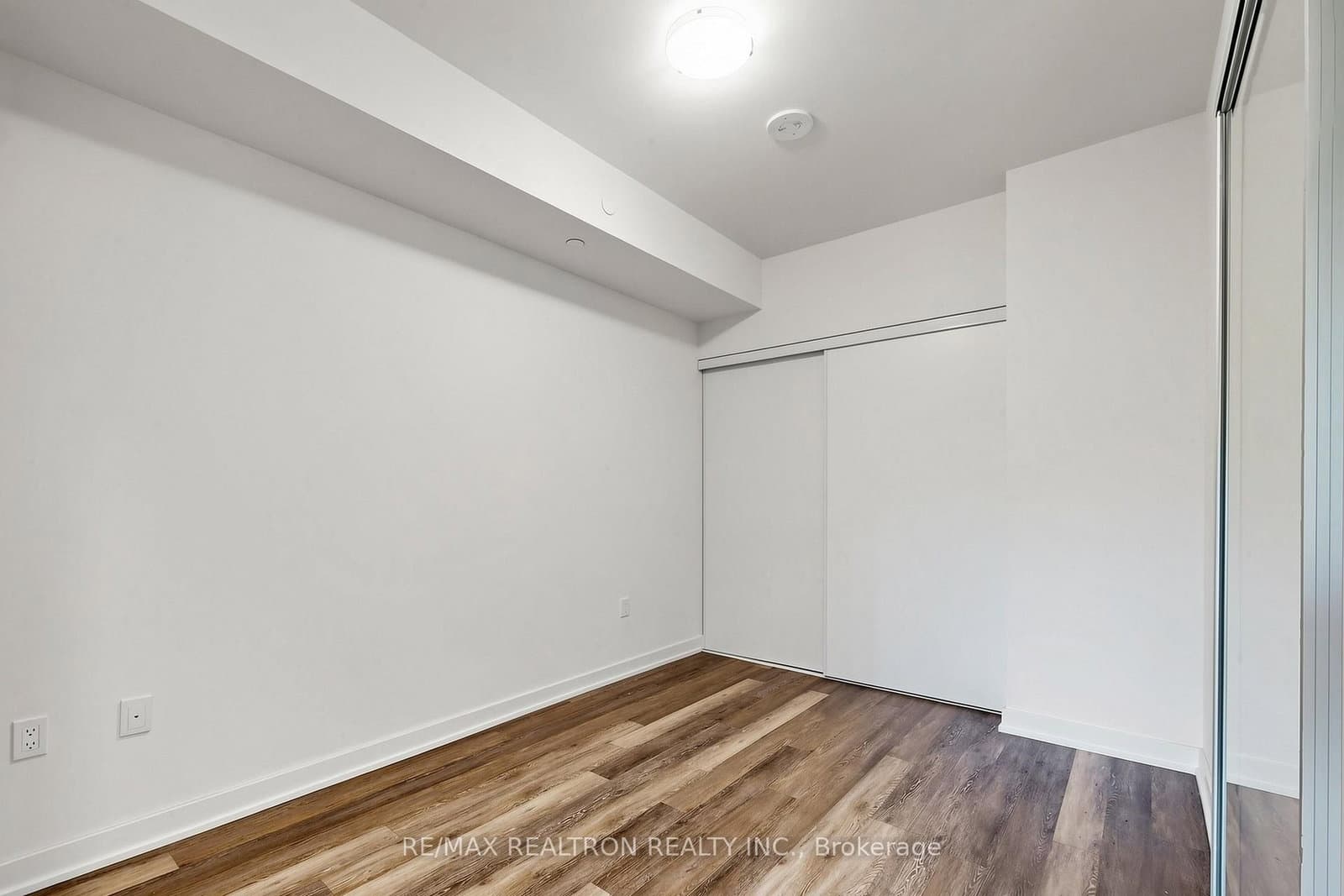 250 Lawrence Avenue W, Unit 701 thumbnail 20
