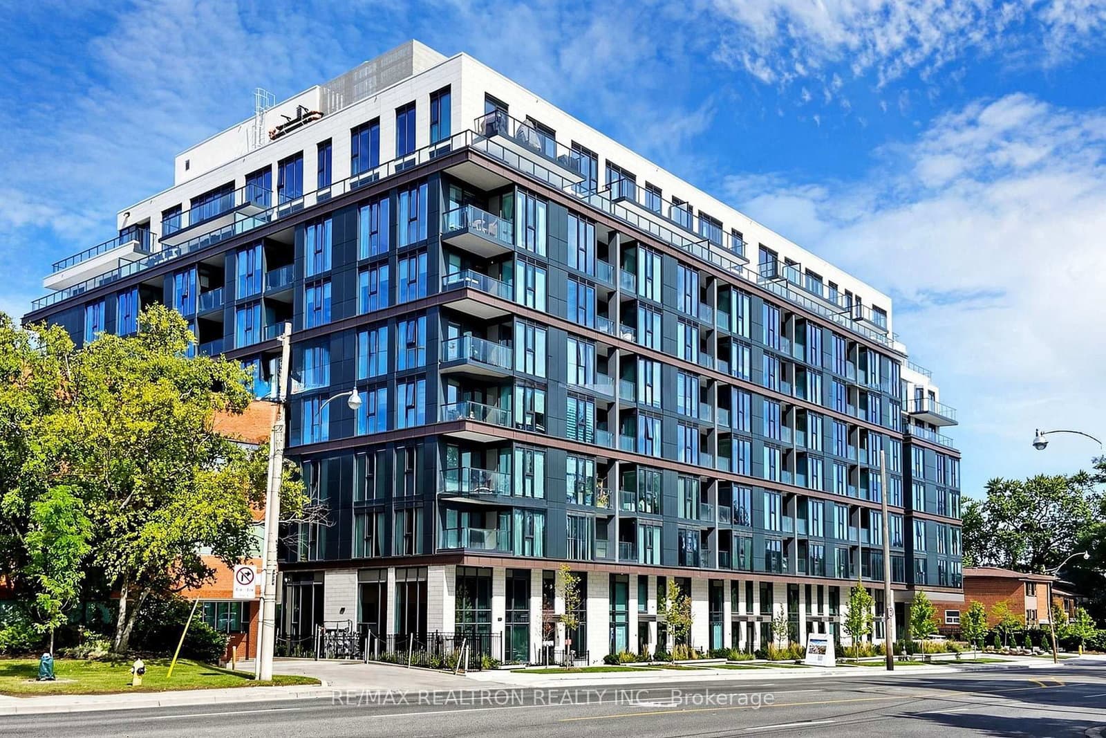 250 Lawrence Avenue W, Unit 701 thumbnail 32