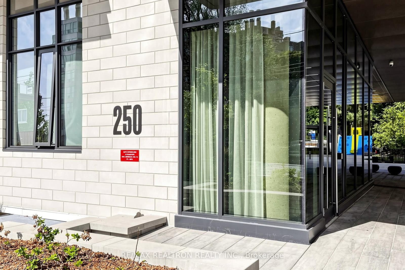 250 Lawrence Avenue W, Unit 701 thumbnail 35