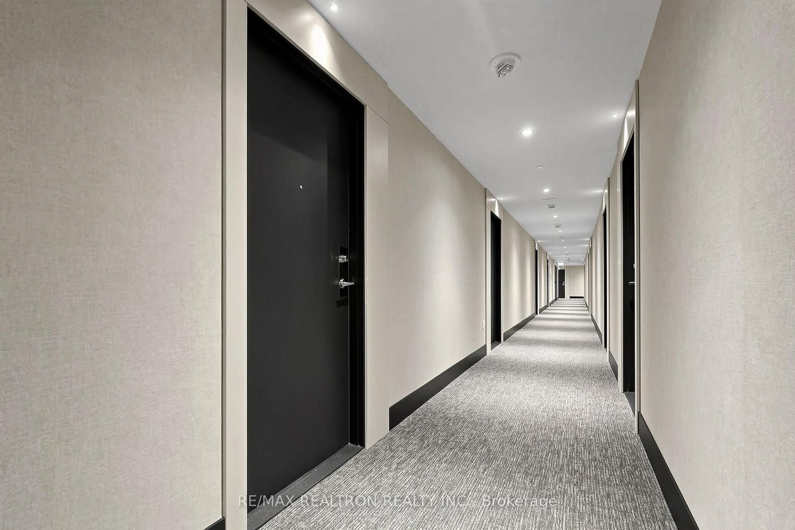 250 Lawrence Avenue W, Unit 701 thumbnail 37