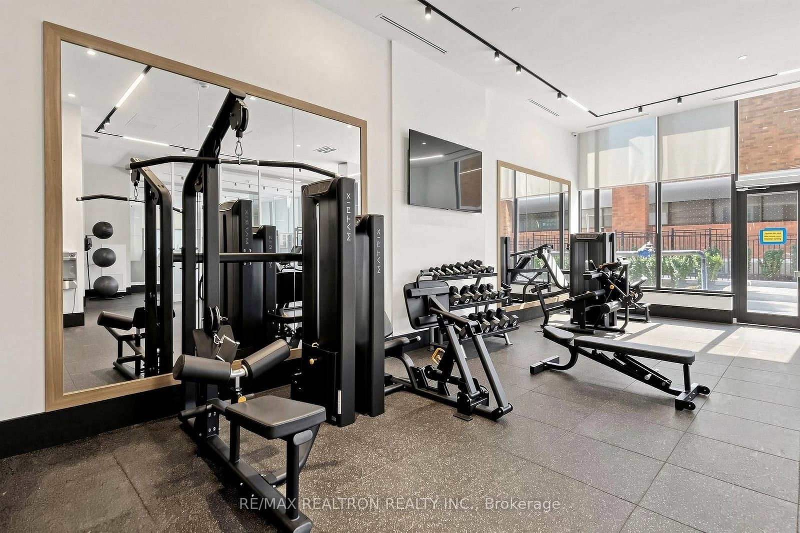 250 Lawrence Avenue W, Unit 701 thumbnail 46