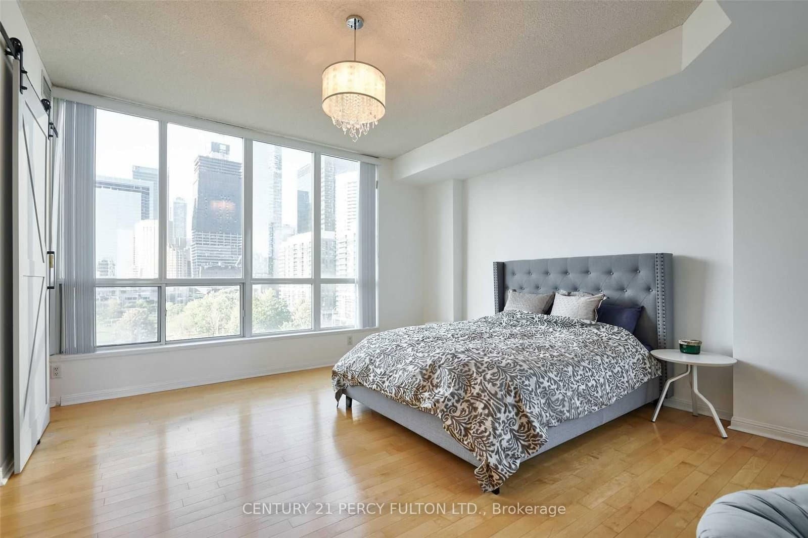 230 Queens Quay W, Unit 1016 thumbnail 13