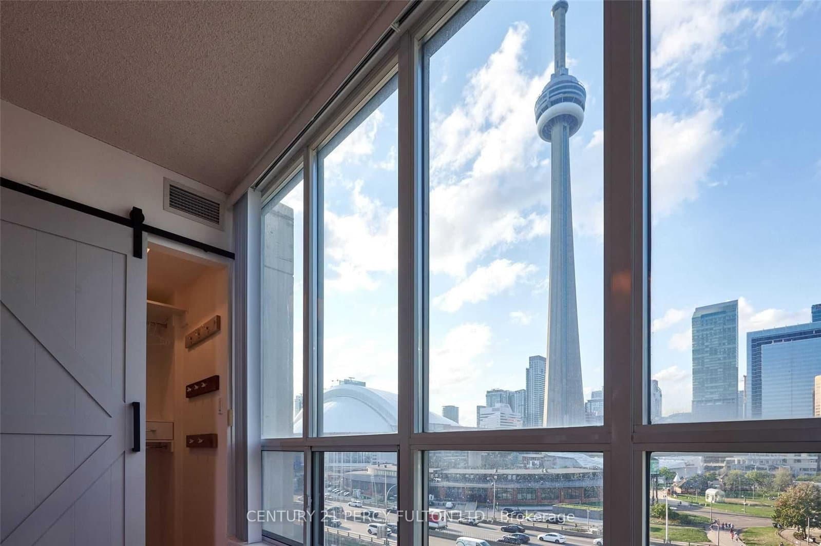 230 Queens Quay W, Unit 1016 thumbnail 21