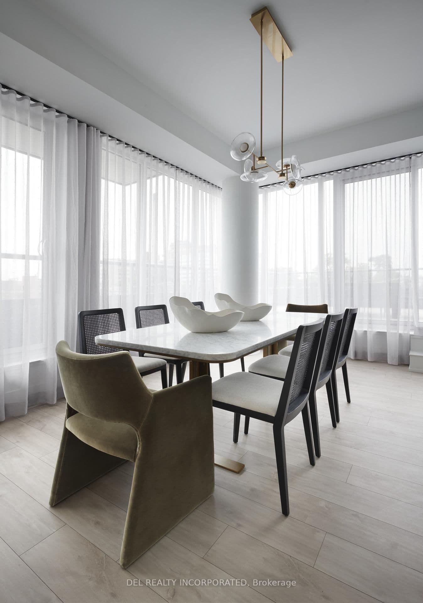 115 Denison Avenue, Unit 512 thumbnail 2