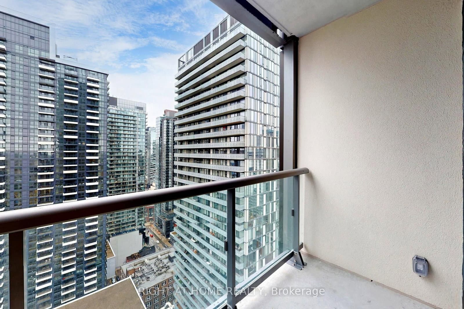 108 Peter Street, Unit 3302 thumbnail 16