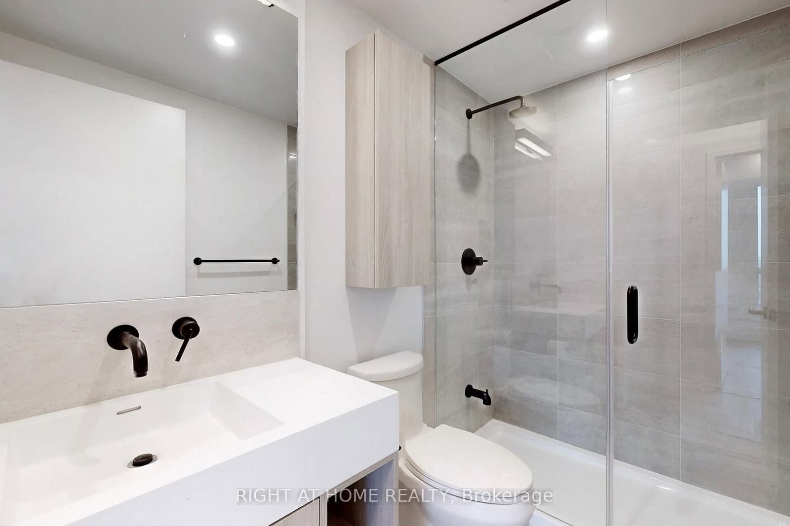 108 Peter Street, Unit 3302 thumbnail 6
