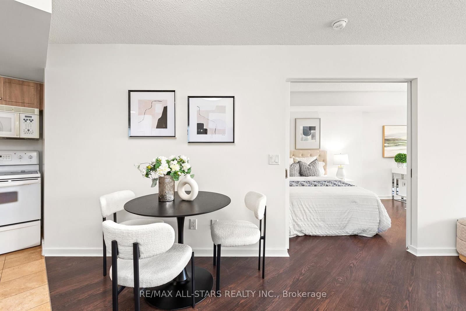 208 Queens Quay W, Unit 804 thumbnail 15