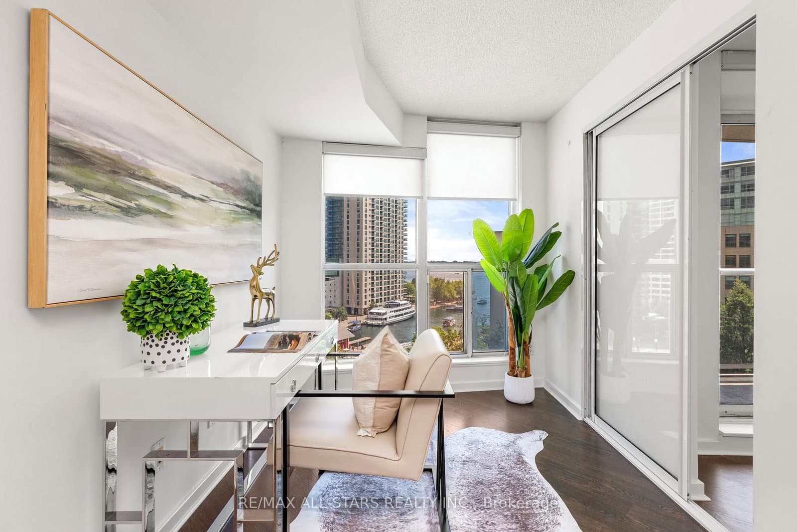 208 Queens Quay W, Unit 804 thumbnail 3