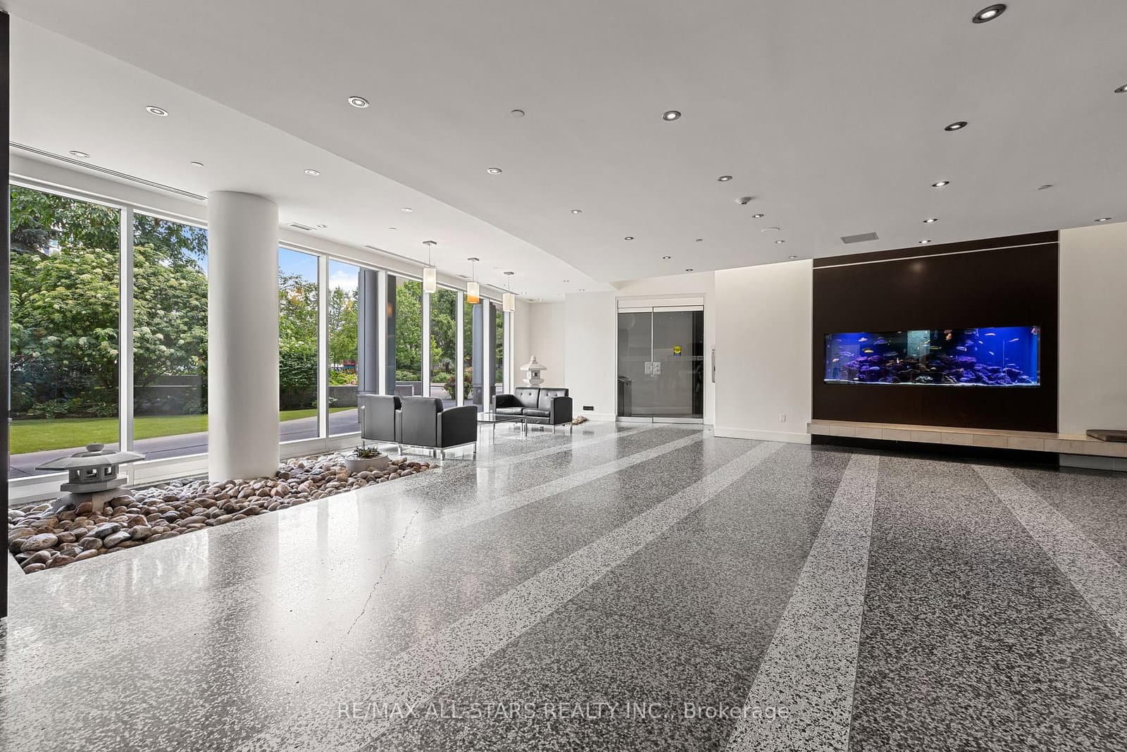 208 Queens Quay W, Unit 804 thumbnail 34