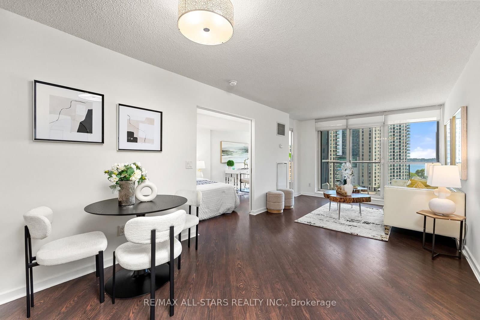 208 Queens Quay W, Unit 804 thumbnail 6