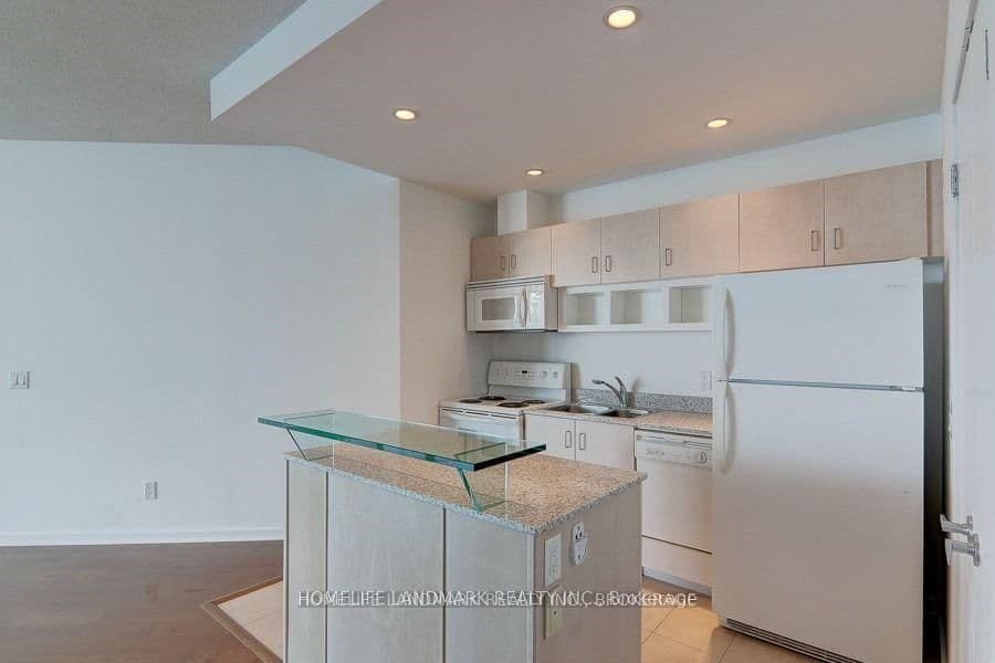 208 Queens Quay W, Unit 3409 thumbnail 16