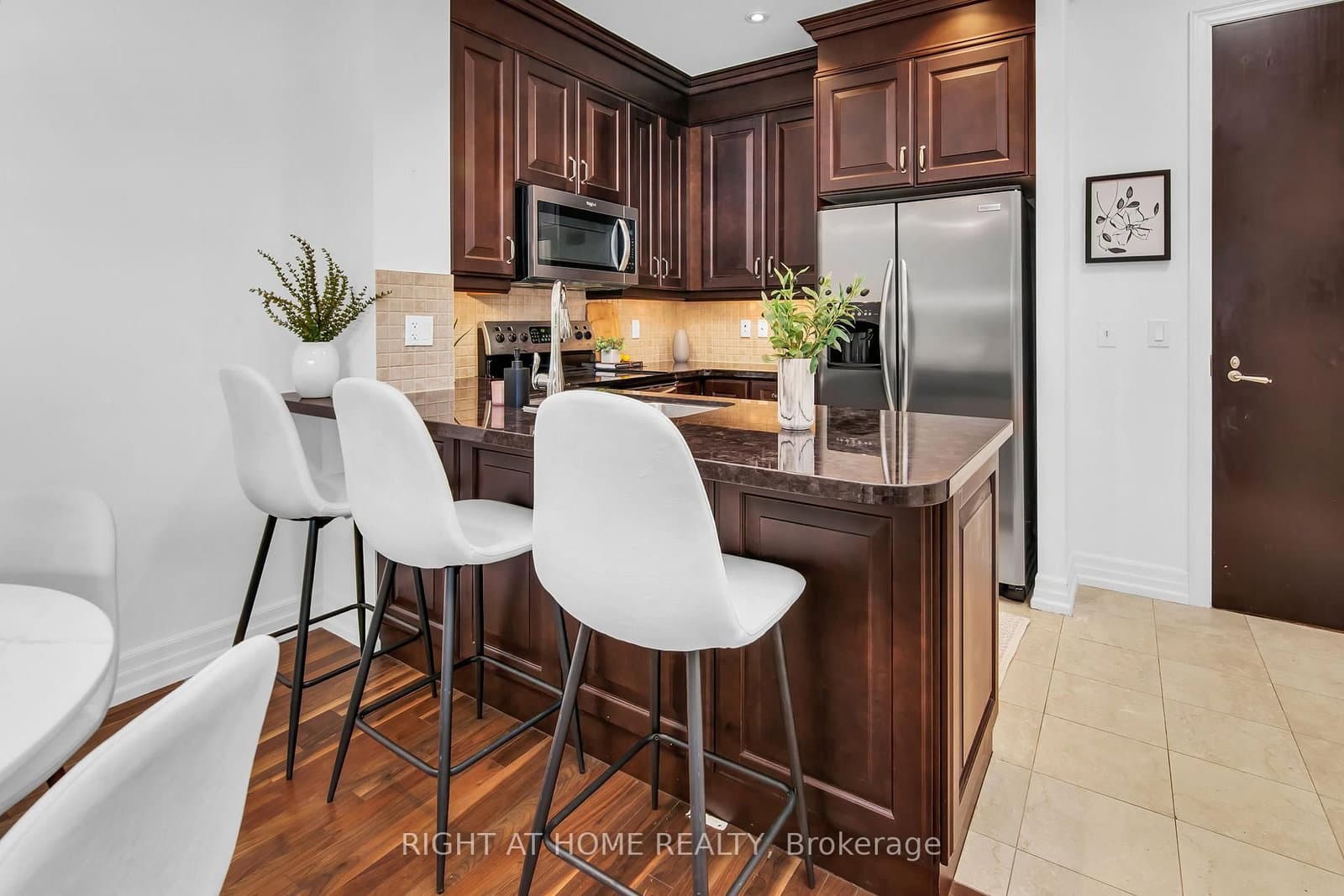 20 Burkebrook Place, Unit 306 thumbnail 9