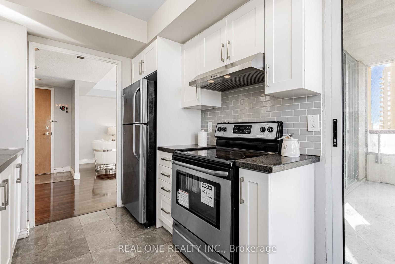 238 Doris Avenue, Unit 1503 thumbnail 11