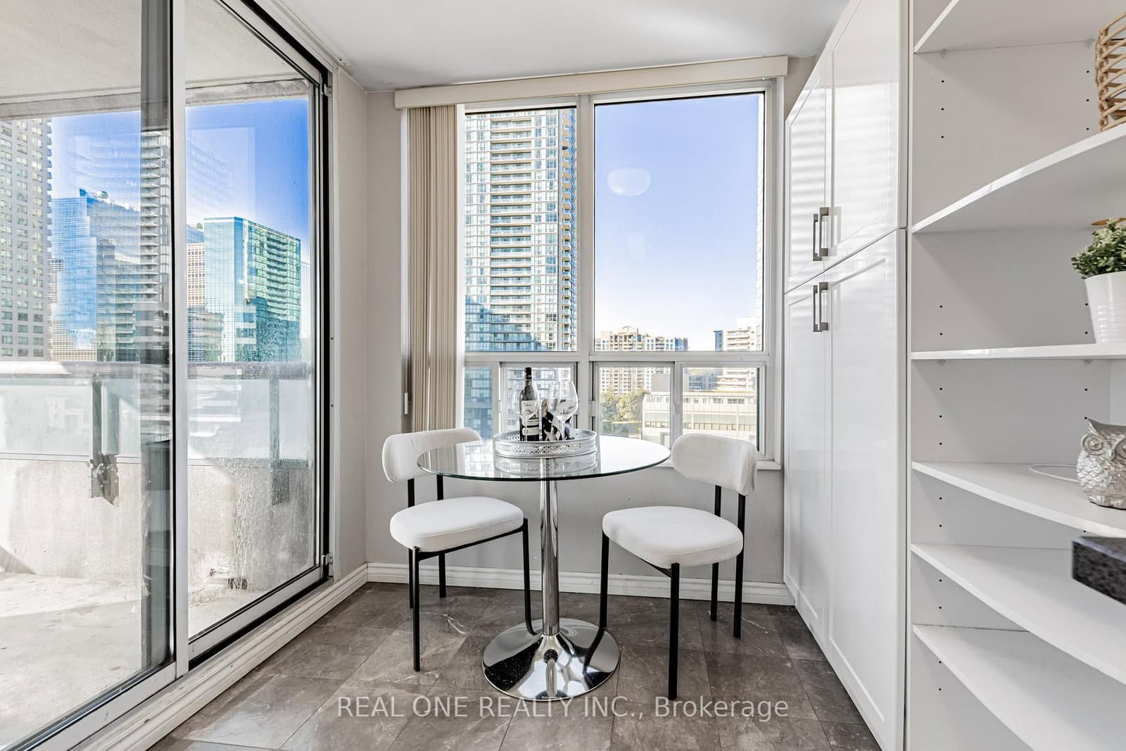 238 Doris Avenue, Unit 1503 thumbnail 12