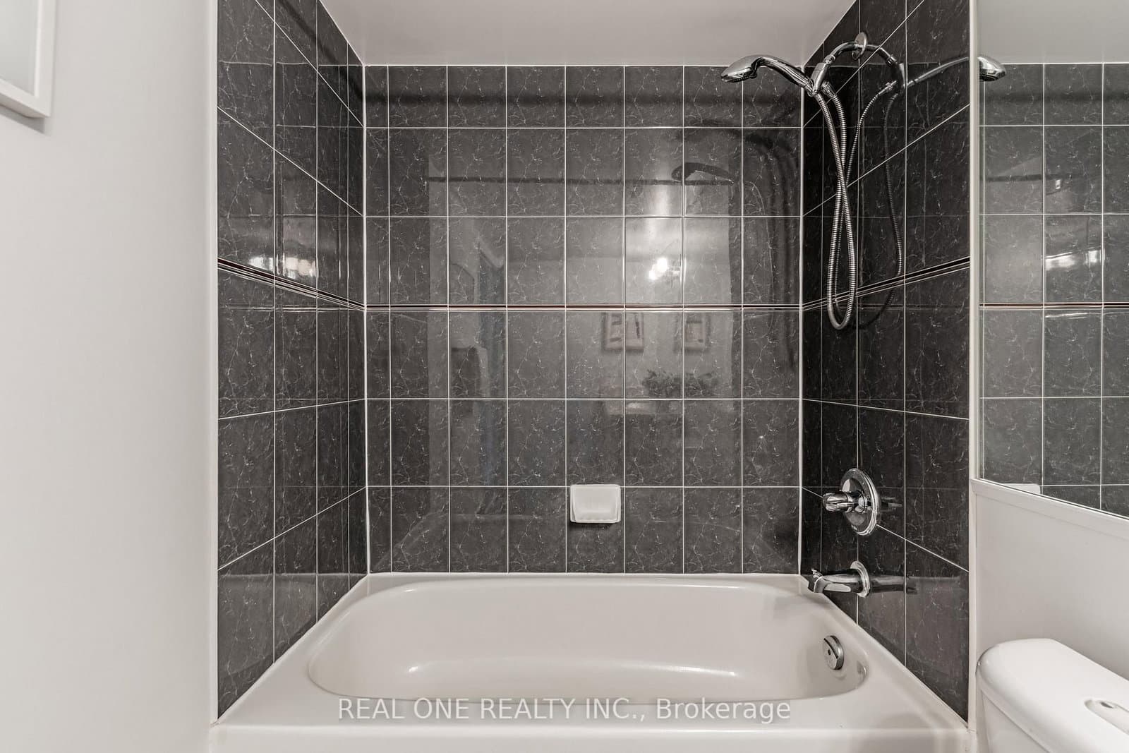 238 Doris Avenue, Unit 1503 thumbnail 17