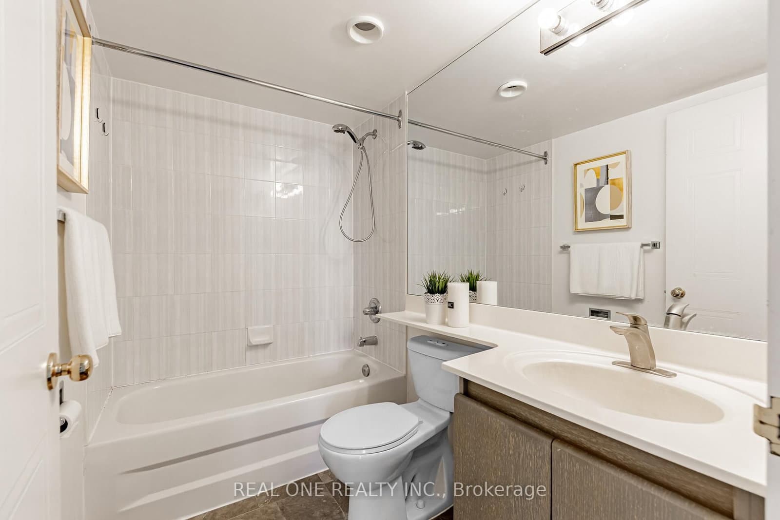 238 Doris Avenue, Unit 1503 thumbnail 20