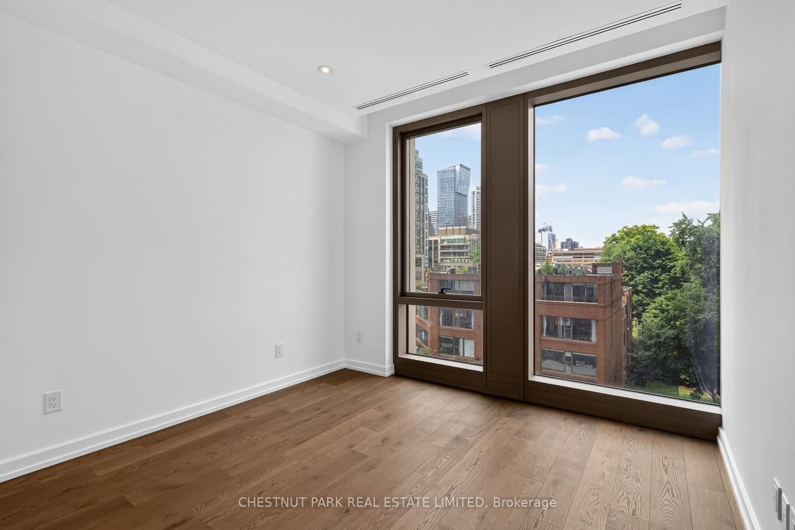 1315 Bay Street, Unit 504 thumbnail 14