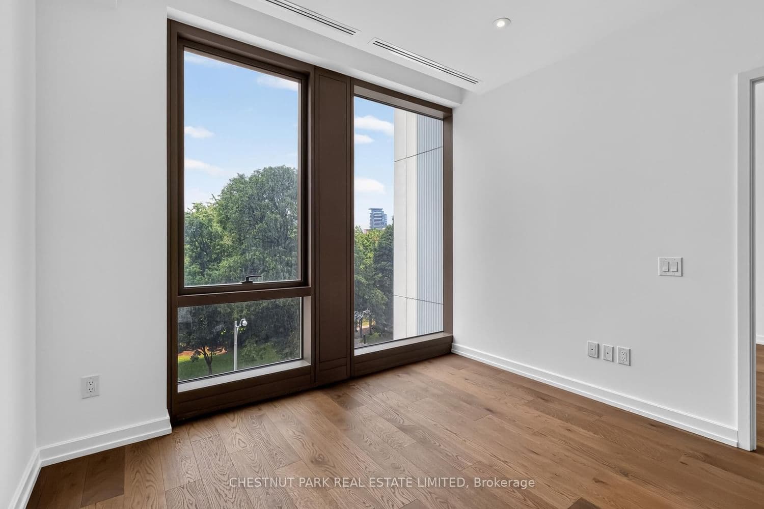 1315 Bay Street, Unit 504 thumbnail 22