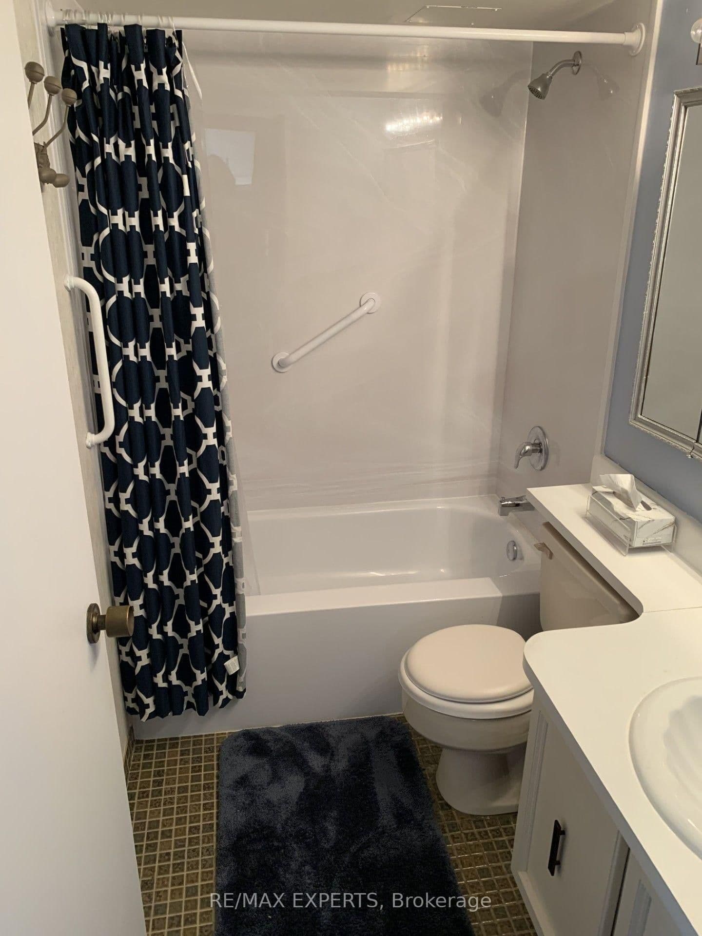 33 Harbour Square, Unit 1013 thumbnail 10