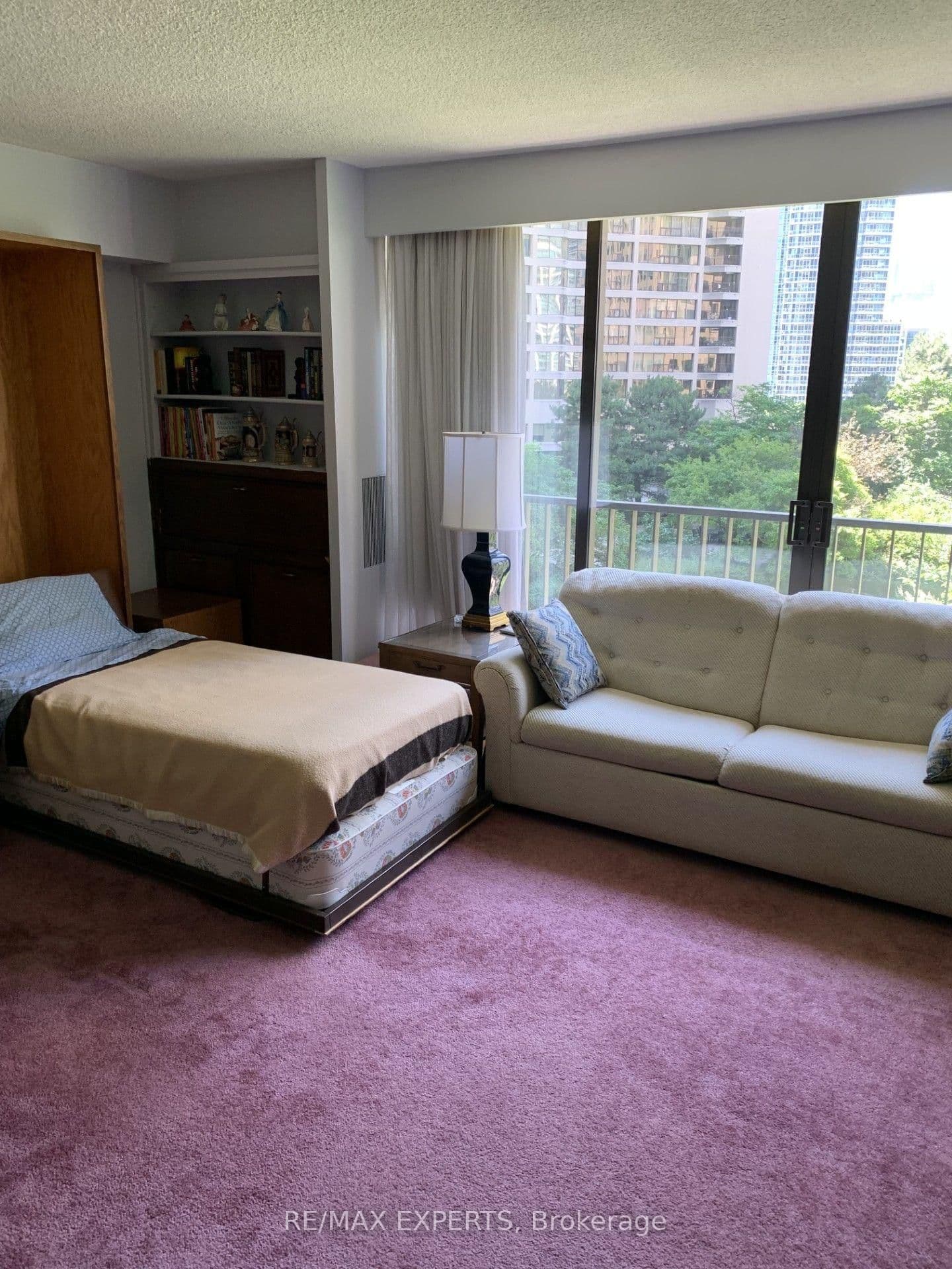 33 Harbour Square, Unit 1013 thumbnail 18