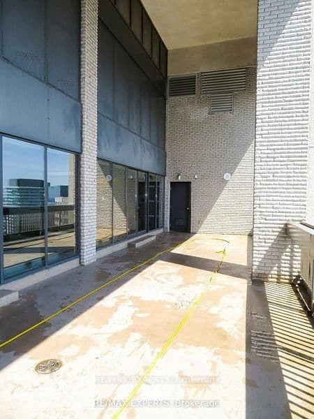 33 Harbour Square, Unit 1013 thumbnail 23