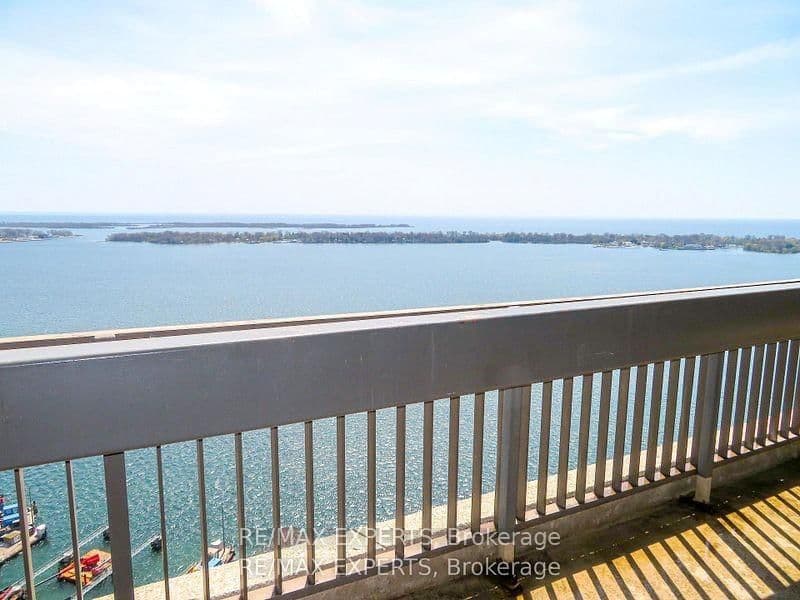 33 Harbour Square, Unit 1013 thumbnail 24