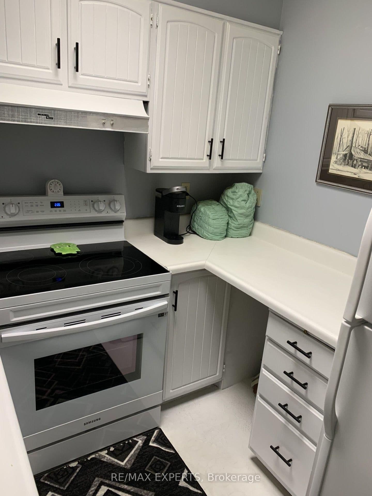 33 Harbour Square, Unit 1013 thumbnail 6