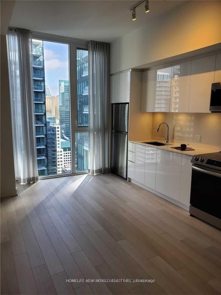 357 King Street W, Unit 3605 thumbnail 2