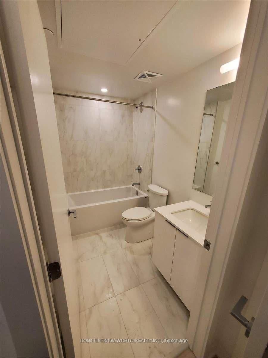357 King Street W, Unit 3605 thumbnail 7