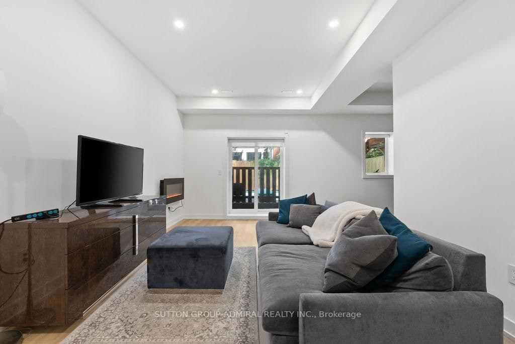 80 Bude Street thumbnail 42