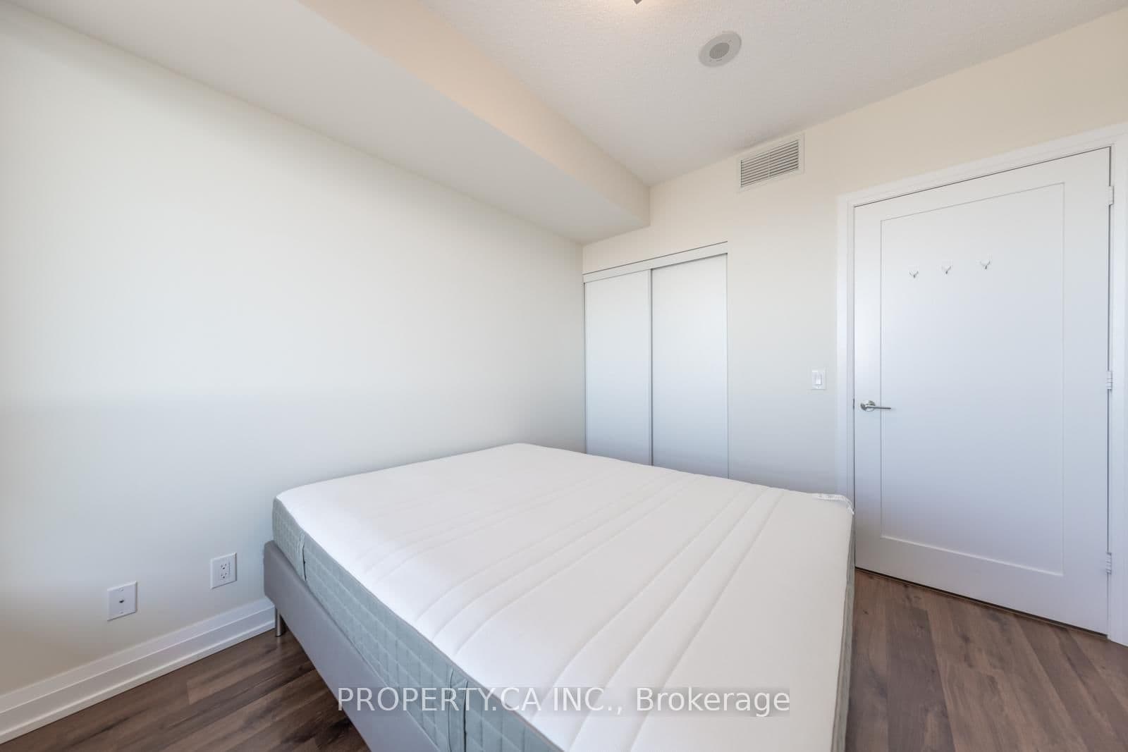5 Sheppard Avenue E, Unit 3422 thumbnail 19