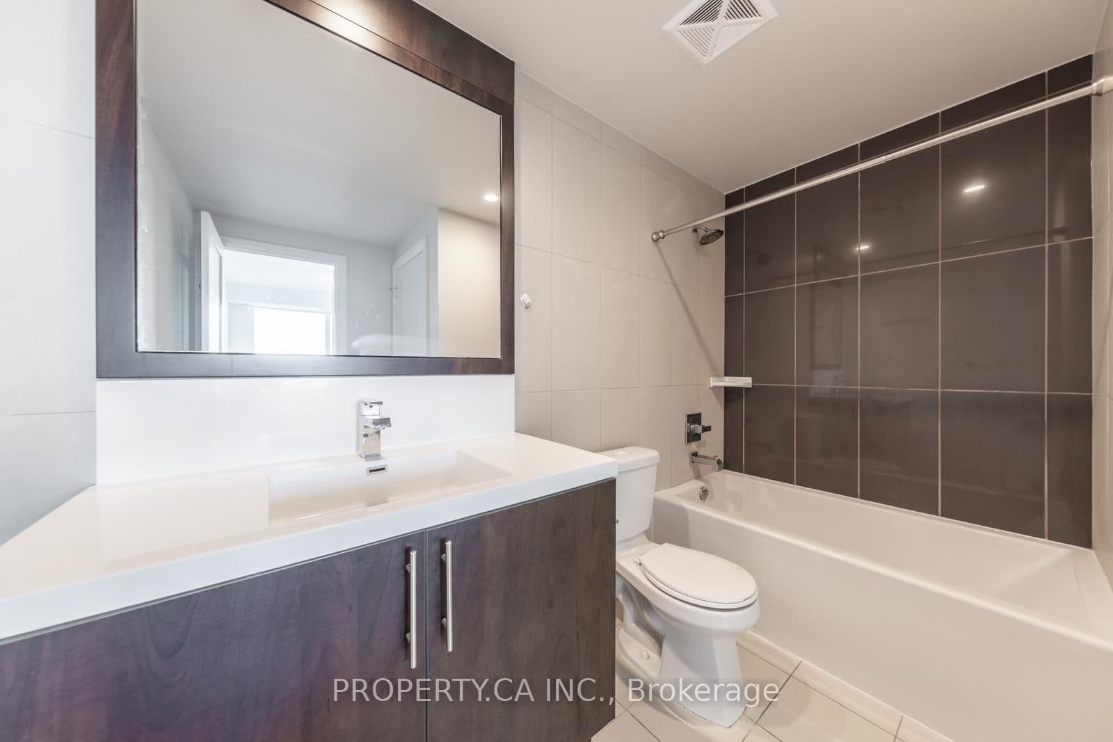 5 Sheppard Avenue E, Unit 3422 thumbnail 29