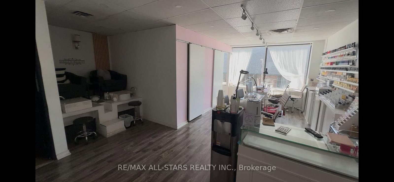 5519 Yonge Street thumbnail 9