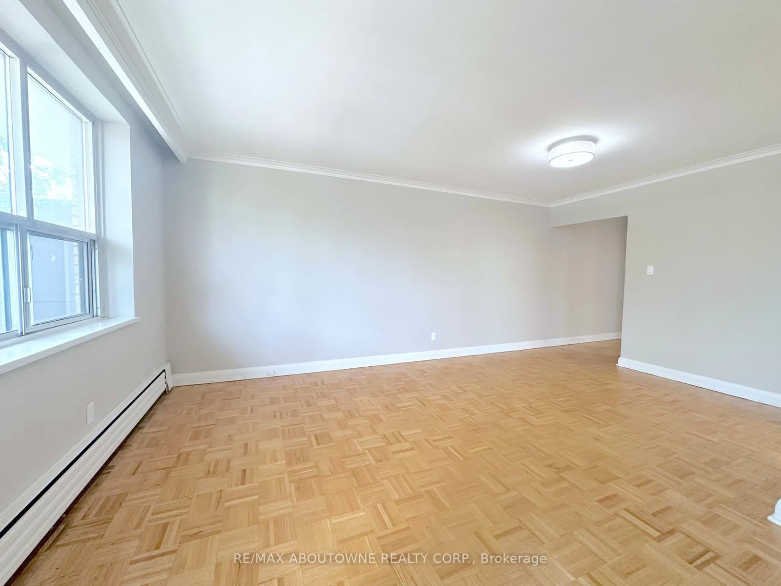 276 St Clair Avenue W, Unit 104 thumbnail 4