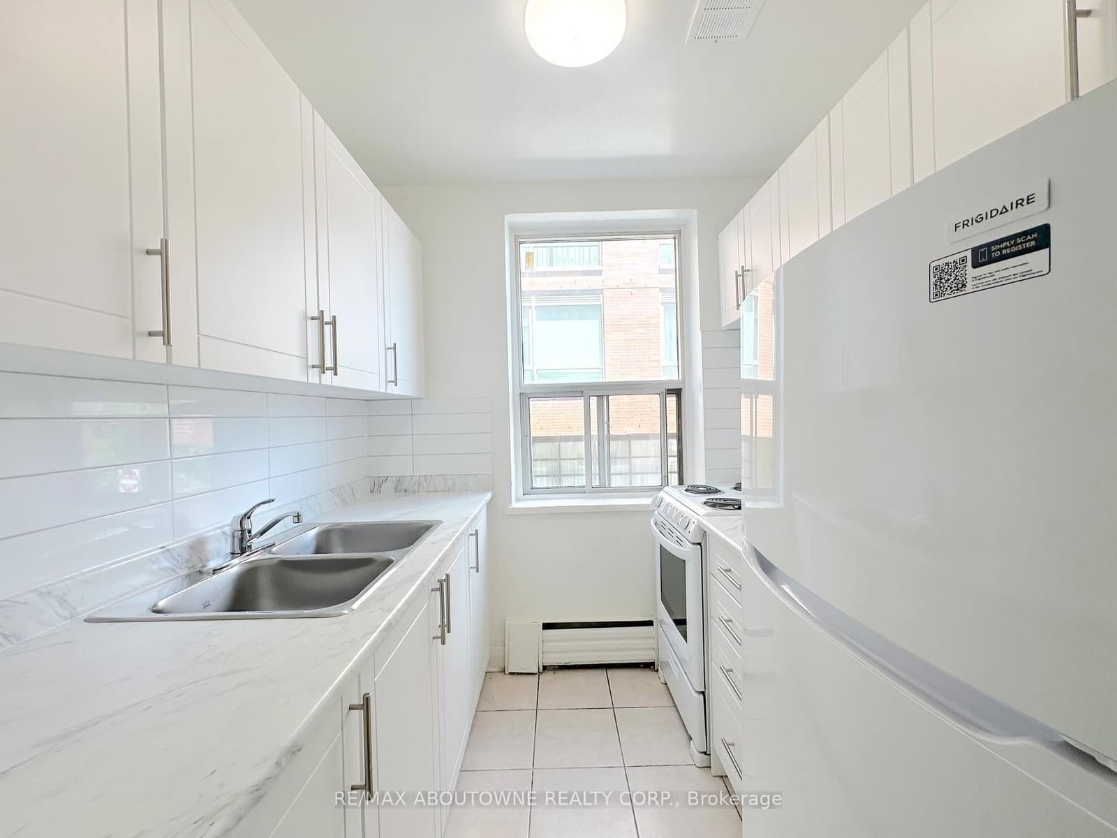 276 St Clair Avenue W, Unit 104 thumbnail 5