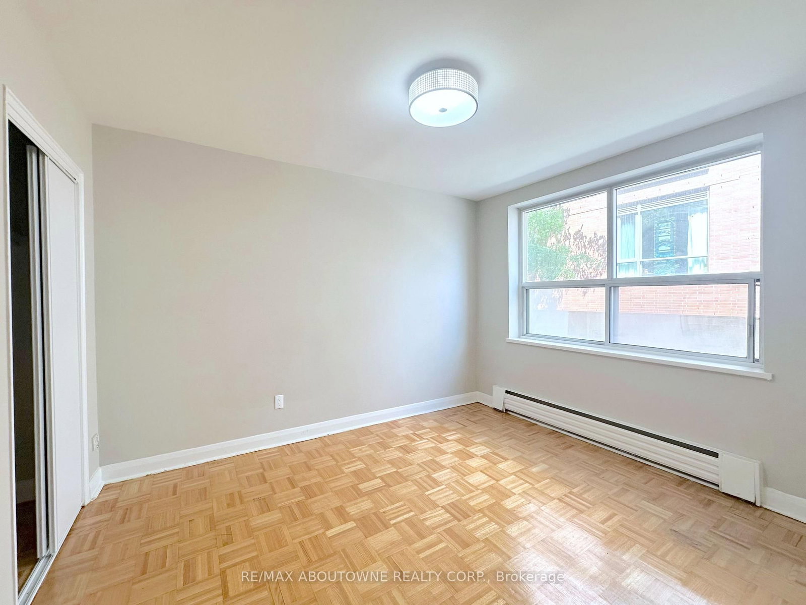 276 St Clair Avenue W, Unit 104 thumbnail 7