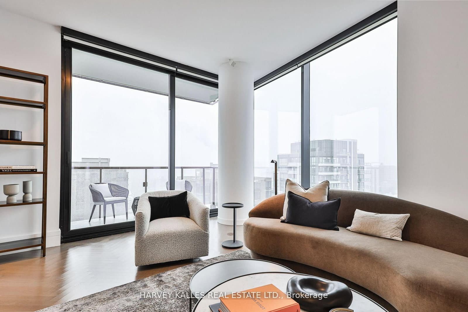 215 Lonsdale Road, Unit 1707 thumbnail 17