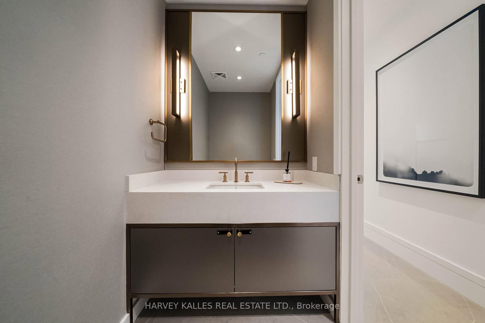 215 Lonsdale Road, Unit 1707 thumbnail 20