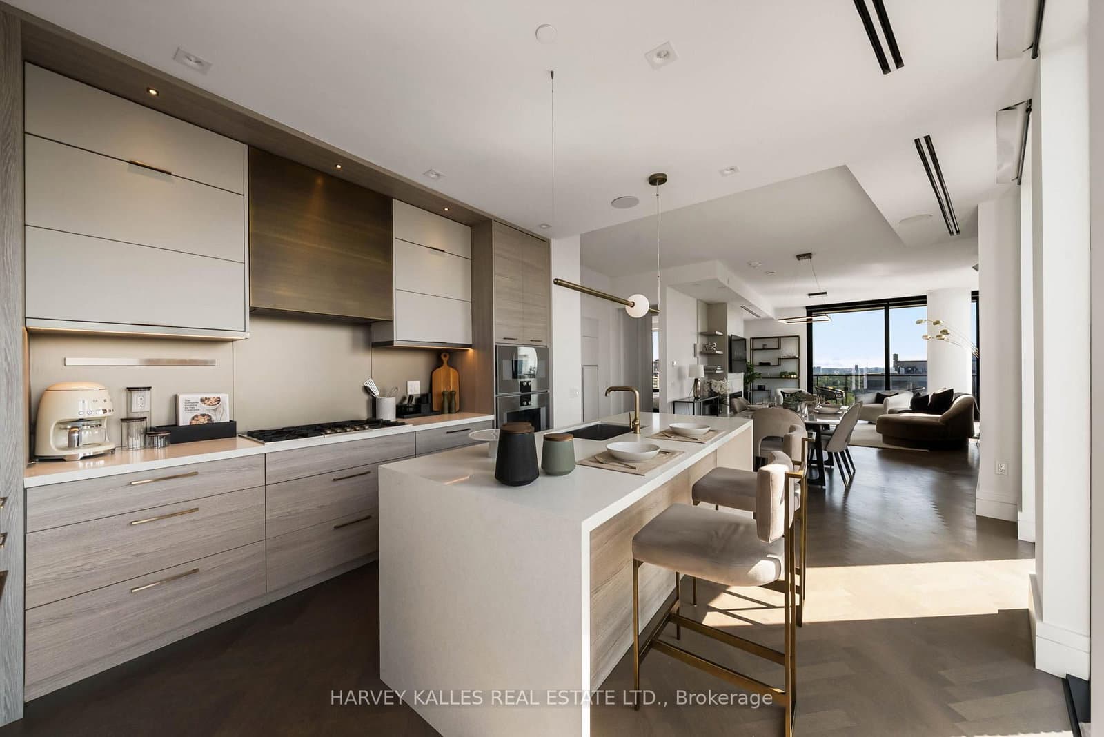 215 Lonsdale Road, Unit 1707 thumbnail 4
