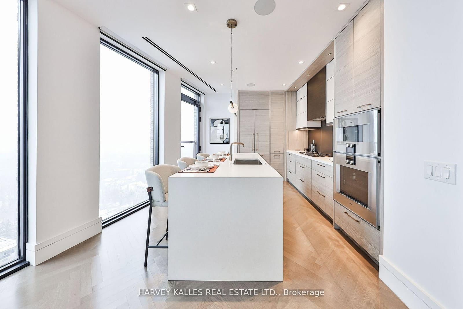 215 Lonsdale Road, Unit 1707 thumbnail 6