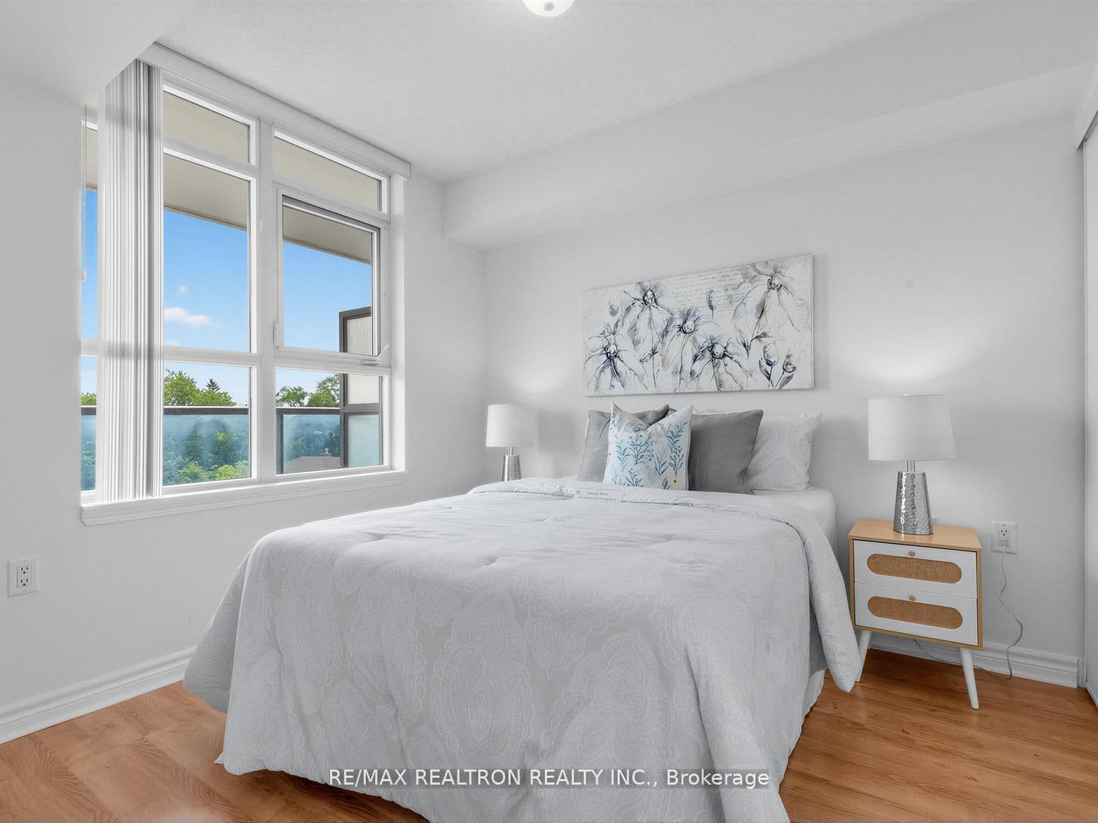 3830 Bathurst Street, Unit 512 thumbnail 18