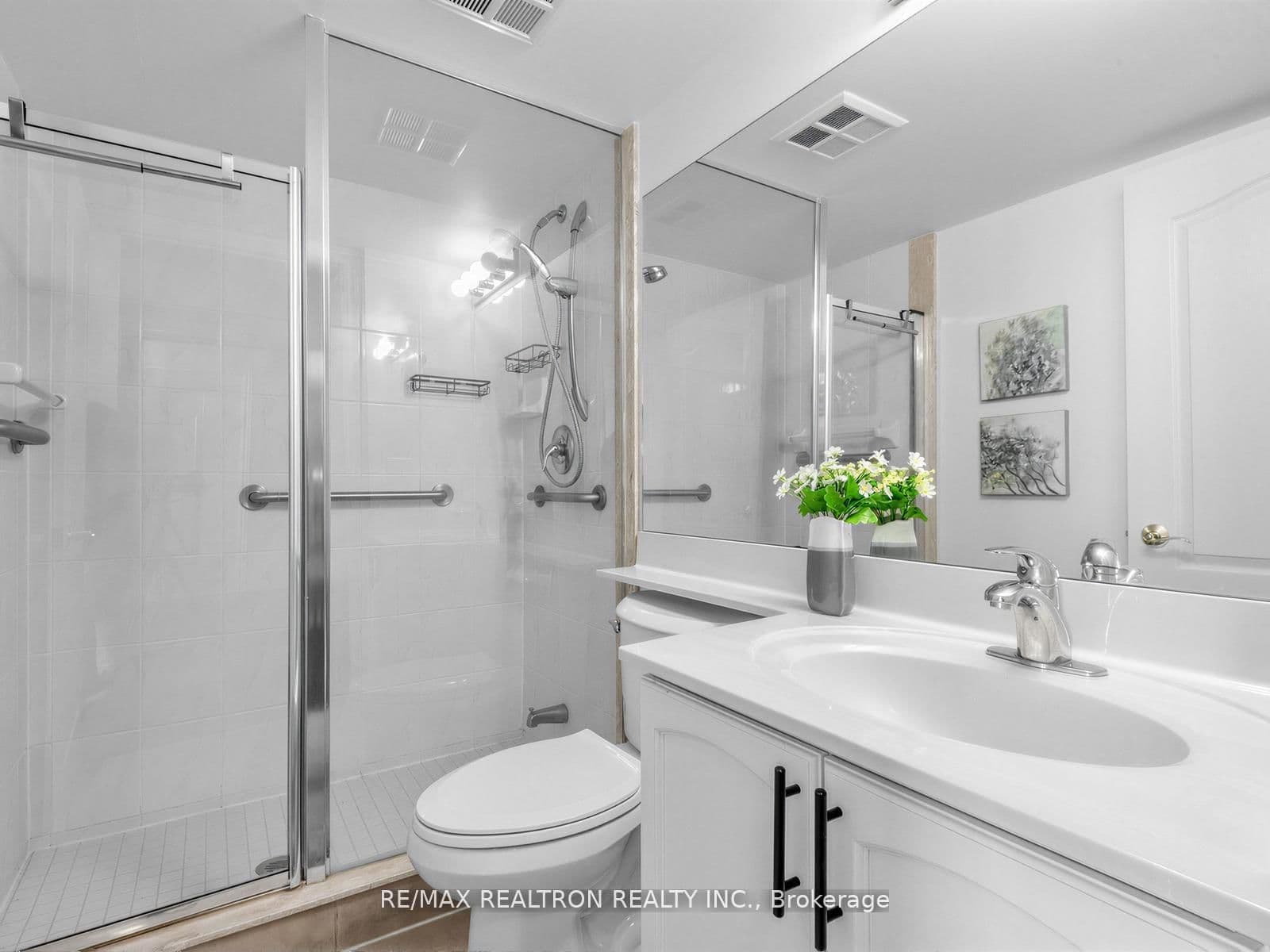 3830 Bathurst Street, Unit 512 thumbnail 20