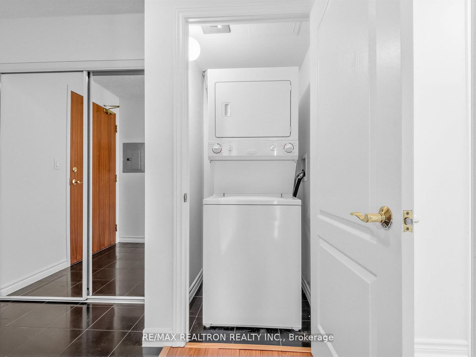 3830 Bathurst Street, Unit 512 thumbnail 24