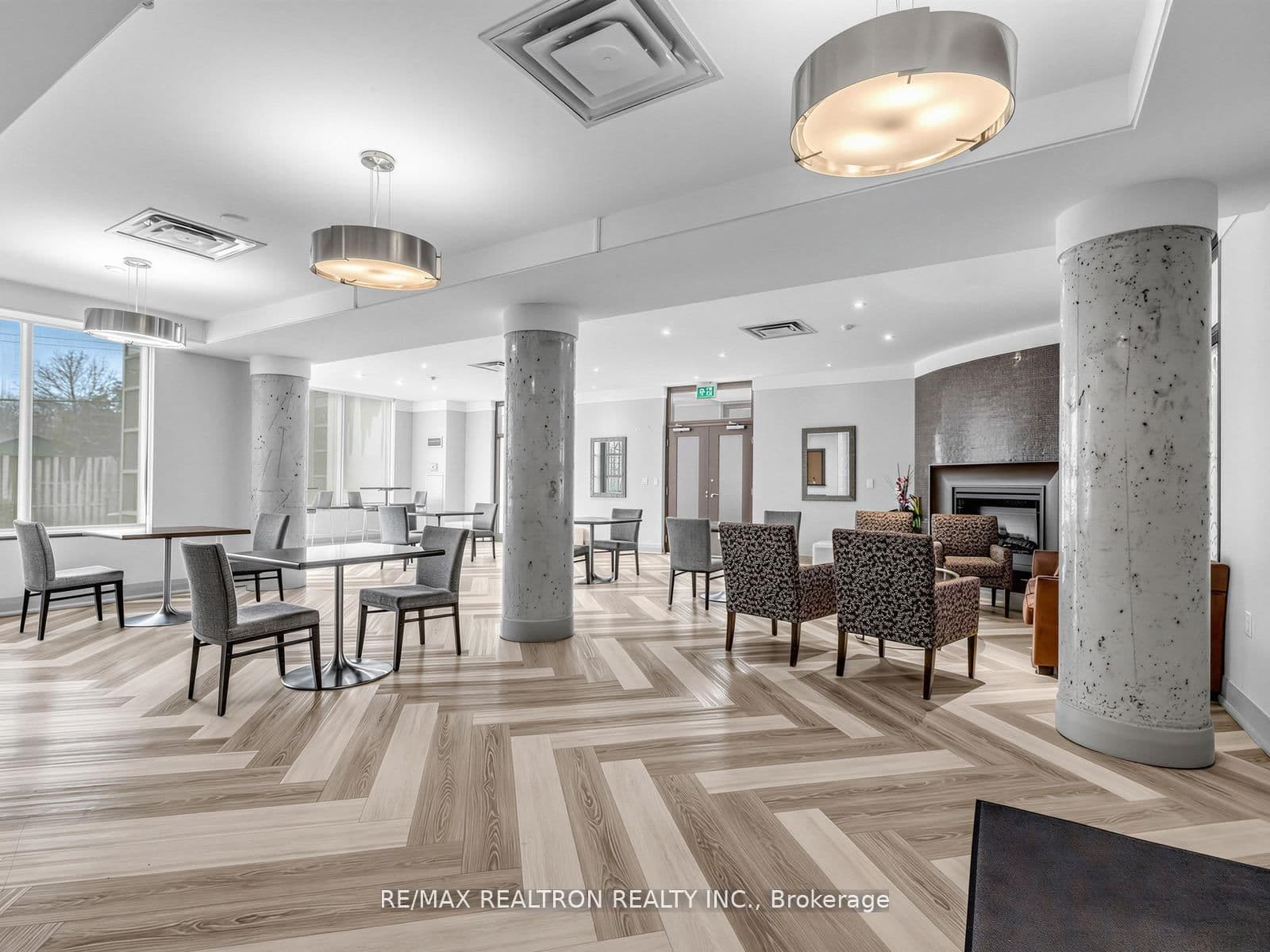 3830 Bathurst Street, Unit 512 thumbnail 28