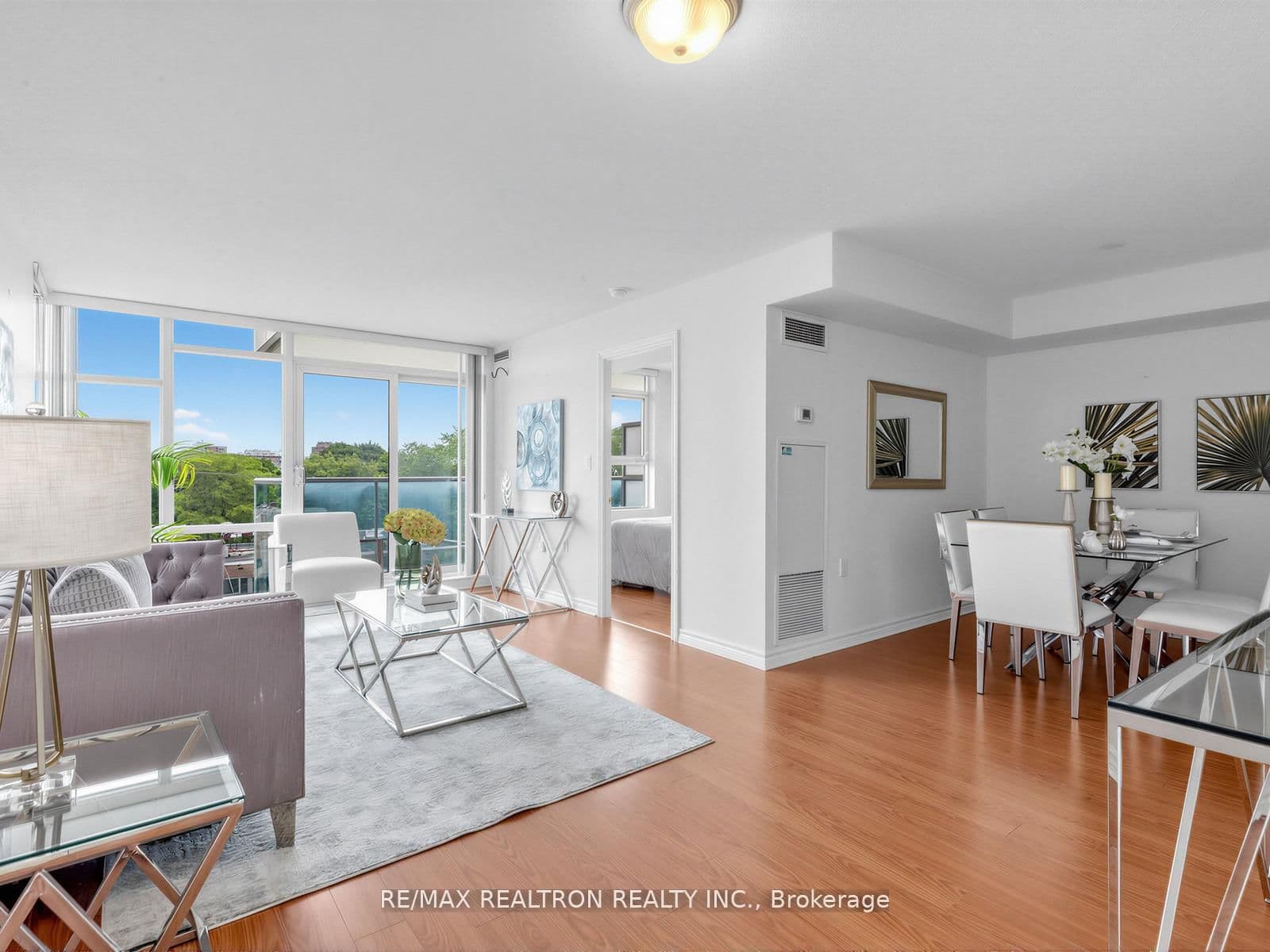 3830 Bathurst Street, Unit 512 thumbnail 9