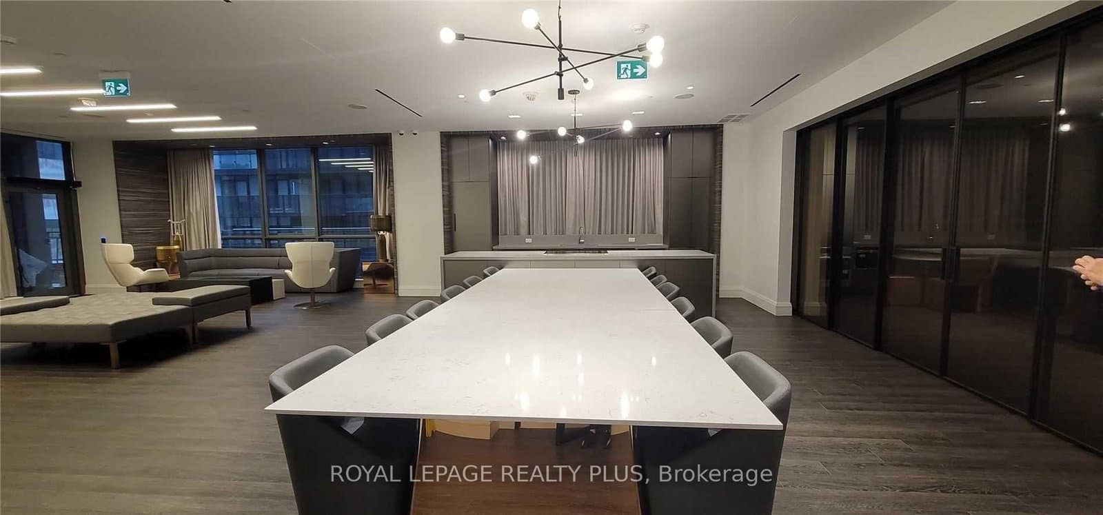 39 Roehampton Avenue E, Unit 1807 thumbnail 18