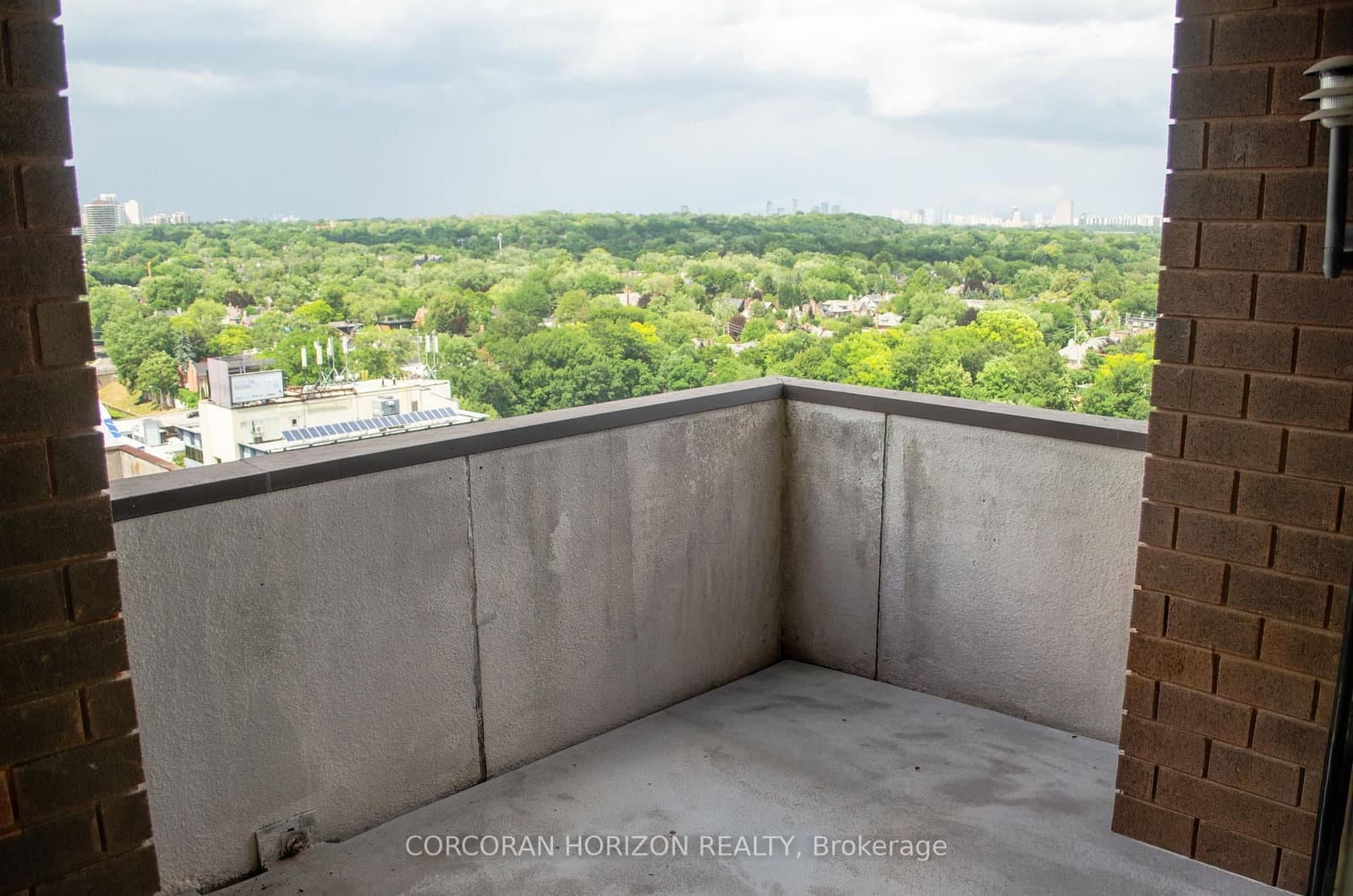 914 Yonge Street, Unit 1511 thumbnail 16