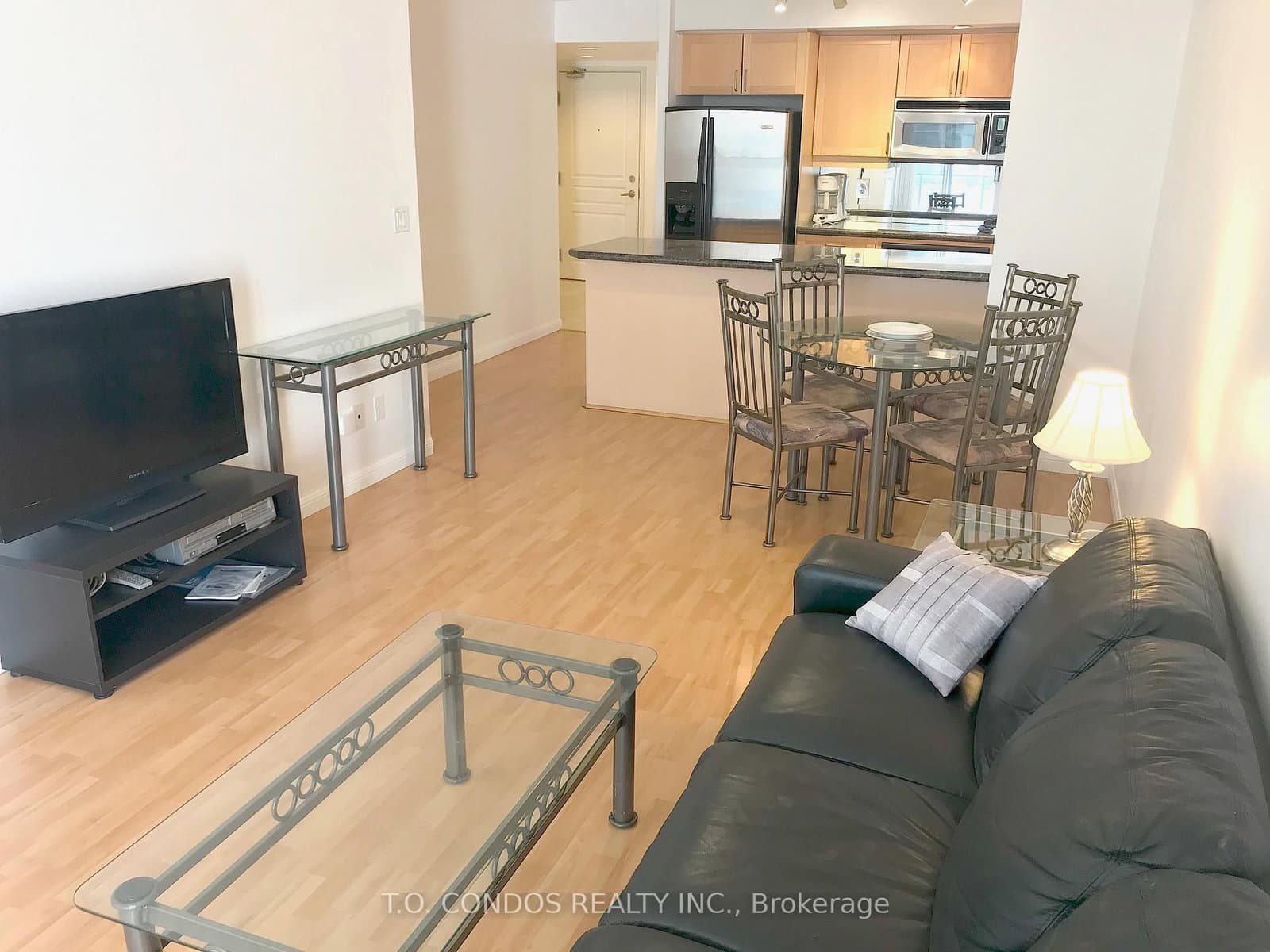 140 Simcoe Street, Unit 610 thumbnail 13