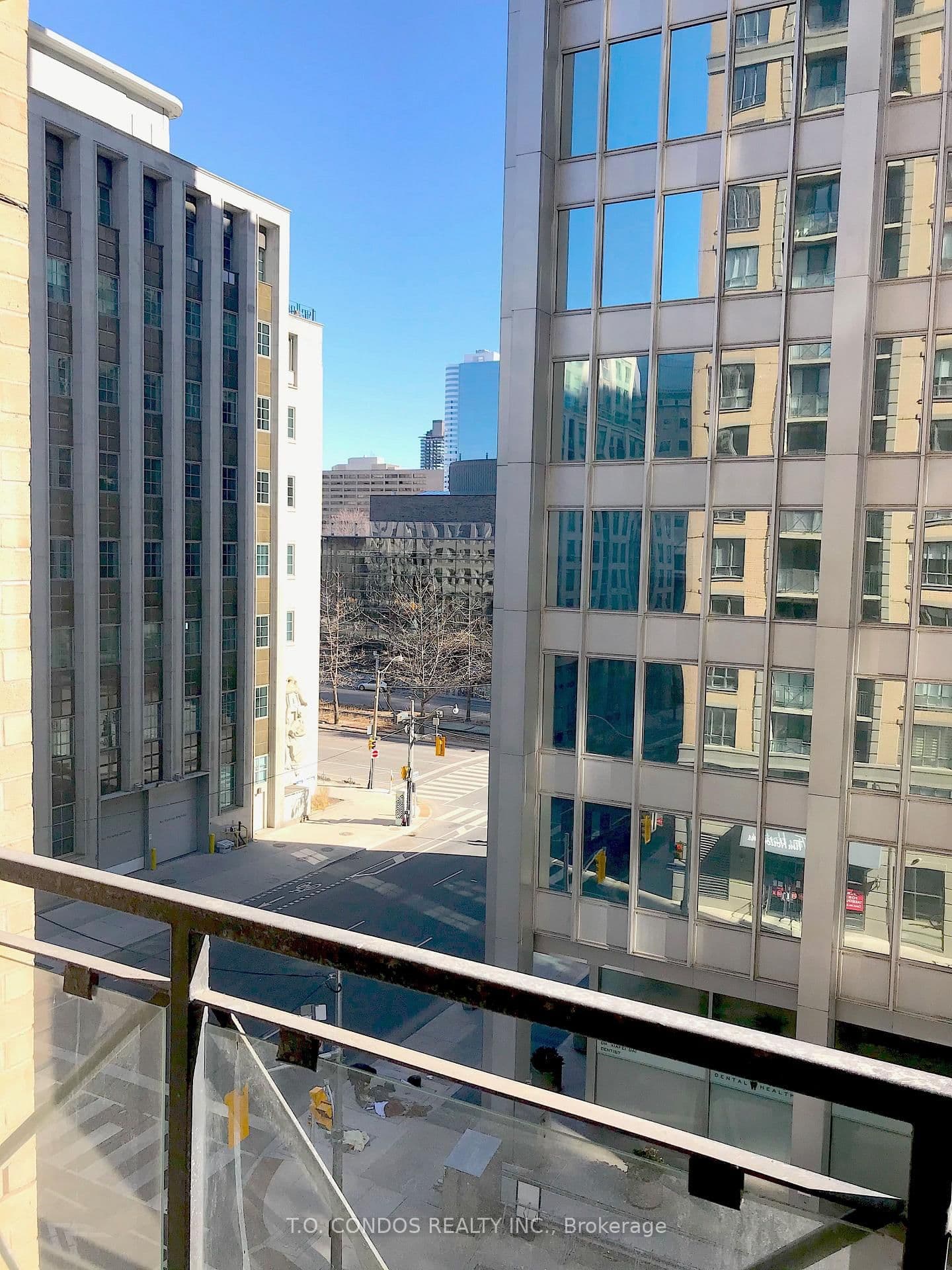 140 Simcoe Street, Unit 610 thumbnail 19