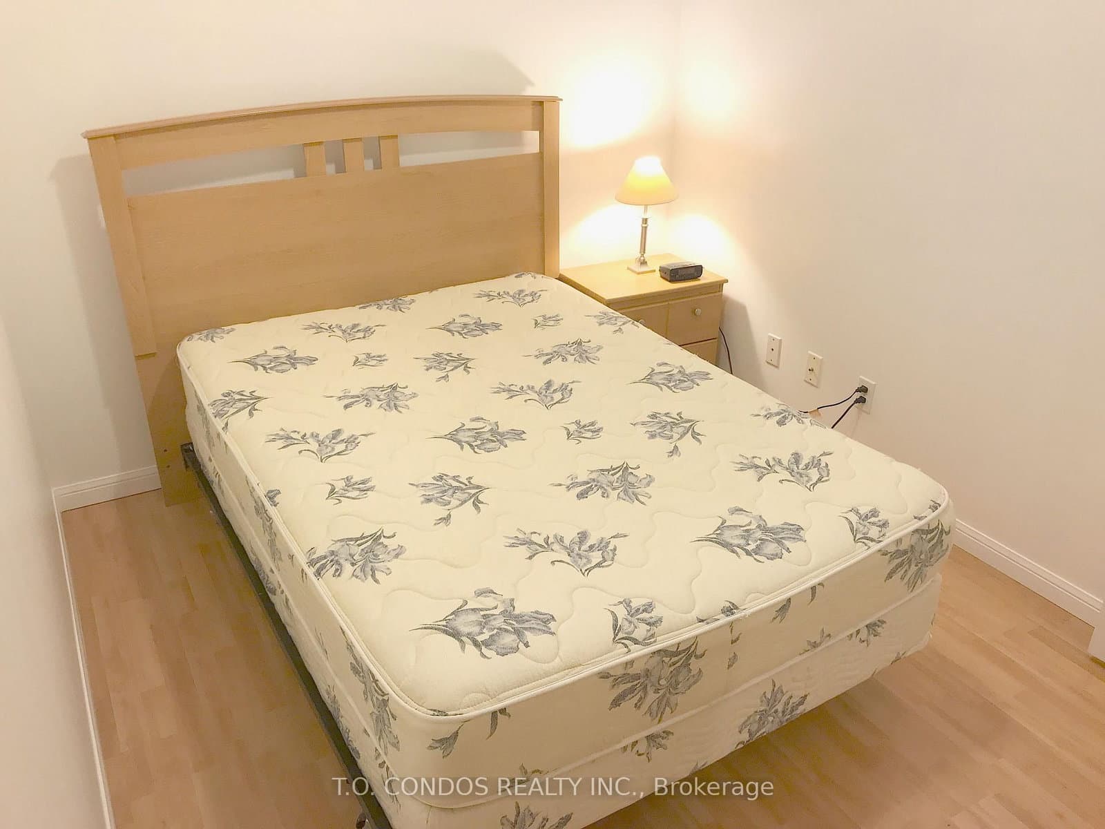 140 Simcoe Street, Unit 610 thumbnail 6